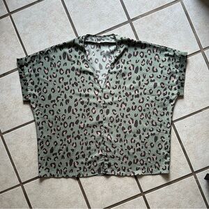 JODIFL Olive and Brown Animal Print Top size 3x EUC